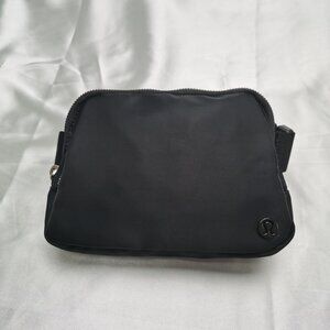 LULULEMON Everywhere Belt Bag in Heritage Jaquard NEW Limited Edition